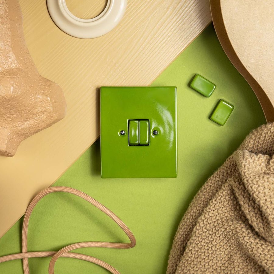 KATY PATY PORCELAIN PLATE DOUBLE PC/ USB WALL SOCKET GREEN - DYKE & DEAN