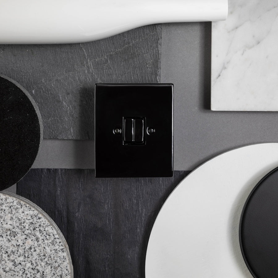 KATY PATY PORCELAIN PLATE PC/ USB WALL SOCKET BLACK - DYKE & DEAN