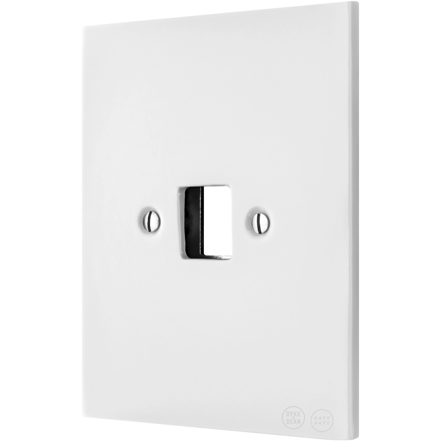 KATY PATY PORCELAIN PLATE PC/ USB WALL SOCKET WHITE - DYKE & DEAN