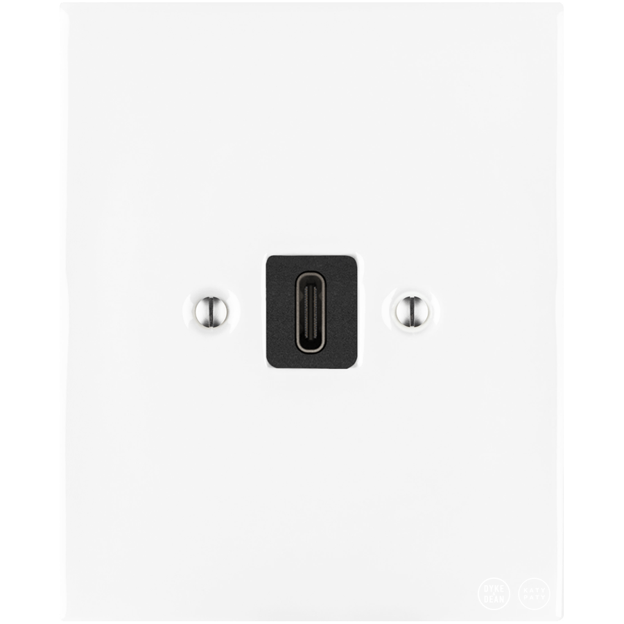 KATY PATY PORCELAIN PLATE WALL USB-C CHARGER WHITE - DYKE & DEAN