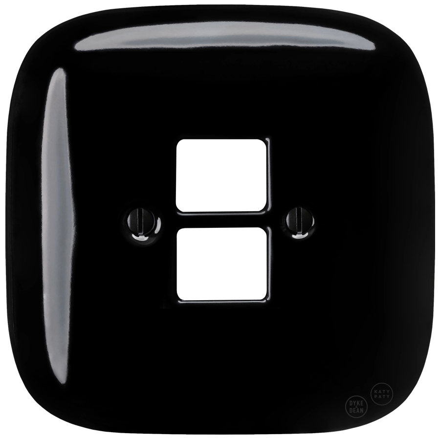 SQUARE PORCELAIN WALL SOCKET BLACK PC/USB - DYKE & DEAN