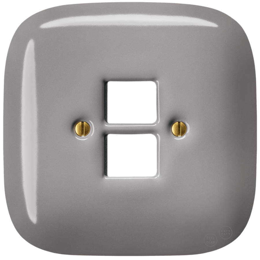 SQUARE PORCELAIN WALL SOCKET CAPPUCCINO PC/USB - DYKE & DEAN