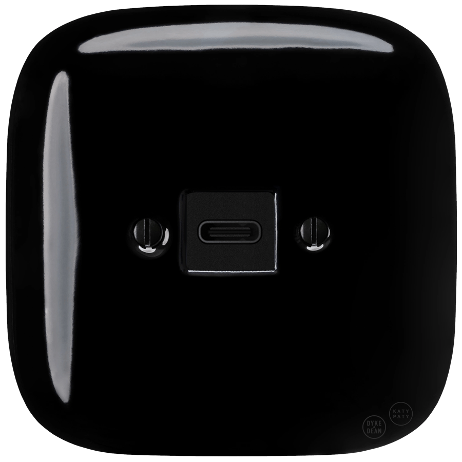 SQUARE PORCELAIN WALL SOCKET USB - C BLACK - DYKE & DEAN