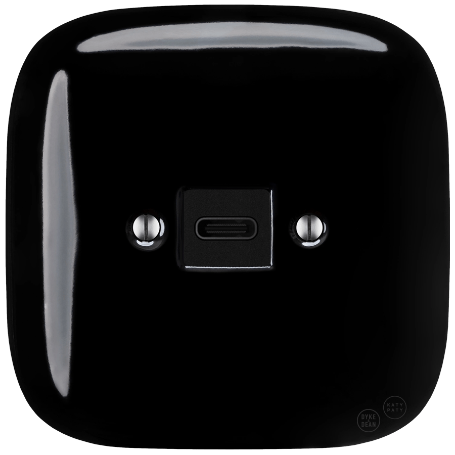 SQUARE PORCELAIN WALL SOCKET USB - C BLACK - DYKE & DEAN