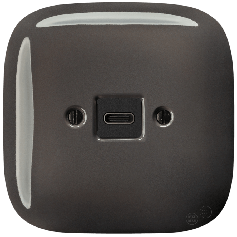 SQUARE PORCELAIN WALL SOCKET USB - C BROWN - DYKE & DEAN