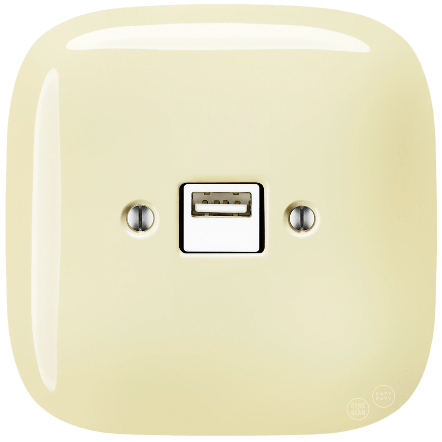 SQUARE PORCELAIN WALL USB CHARGER VANILLA - DYKE & DEAN