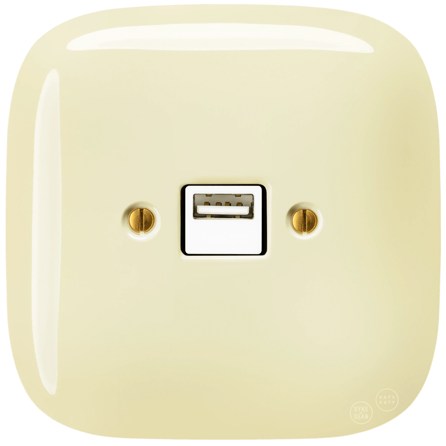 SQUARE PORCELAIN WALL USB CHARGER VANILLA - DYKE & DEAN