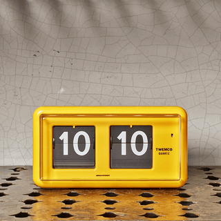 TWEMCO FLIP CLOCK YELLOW QT30 - DYKE & DEAN